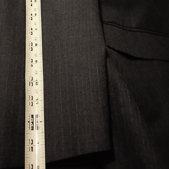 Blair Underwood Men 2 Piece Gray Pinstriped Suit - Picture 15 of 16